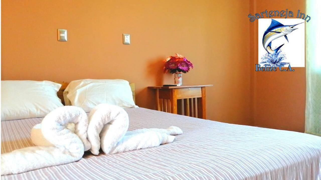 Sarteneja Inn מראה חיצוני תמונה